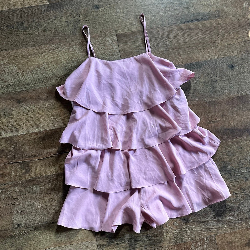 Women's Vestique Pink Ruffled Romper S